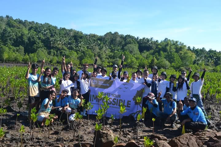 Toyota Zamboanga Leads Coastal Clean-Up and Mangrove Drive